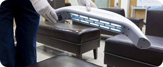 소독 기계로 소독중인 사진